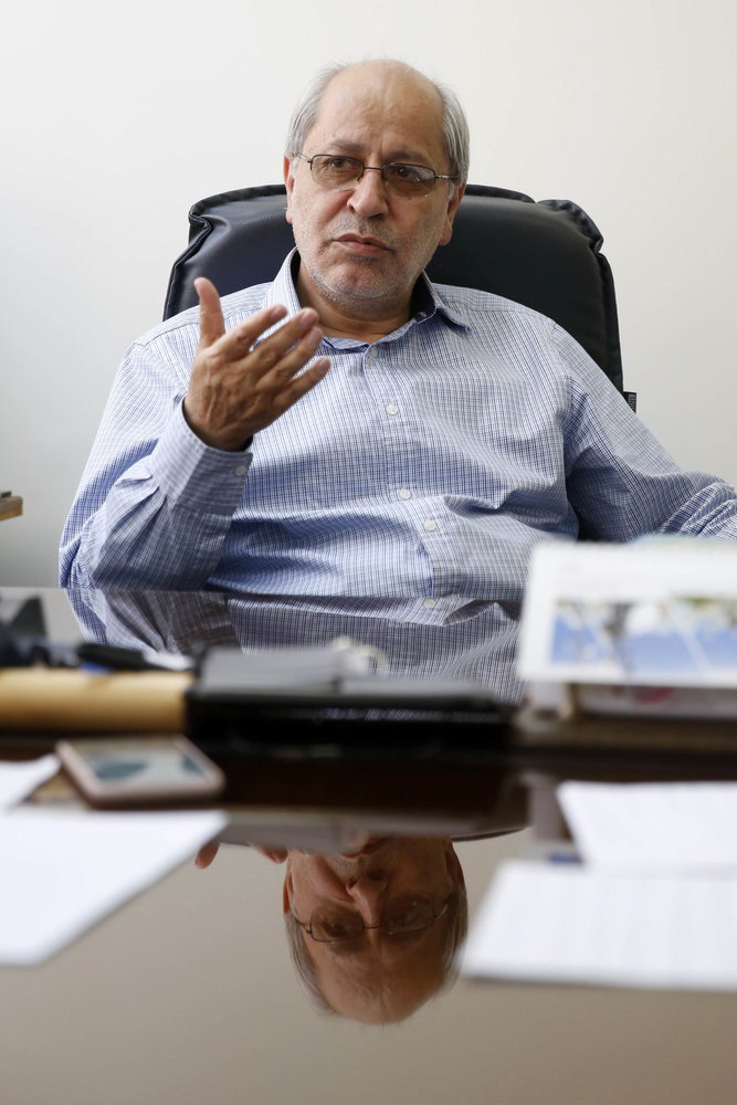 تنها کشوری در دنیا هستیم که همه مسوولان آن منتقد شرایط هستند