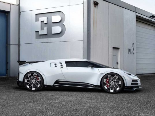 رونمایی بوگاتی از خودروی ۹ میلیون دلاری + فیلم