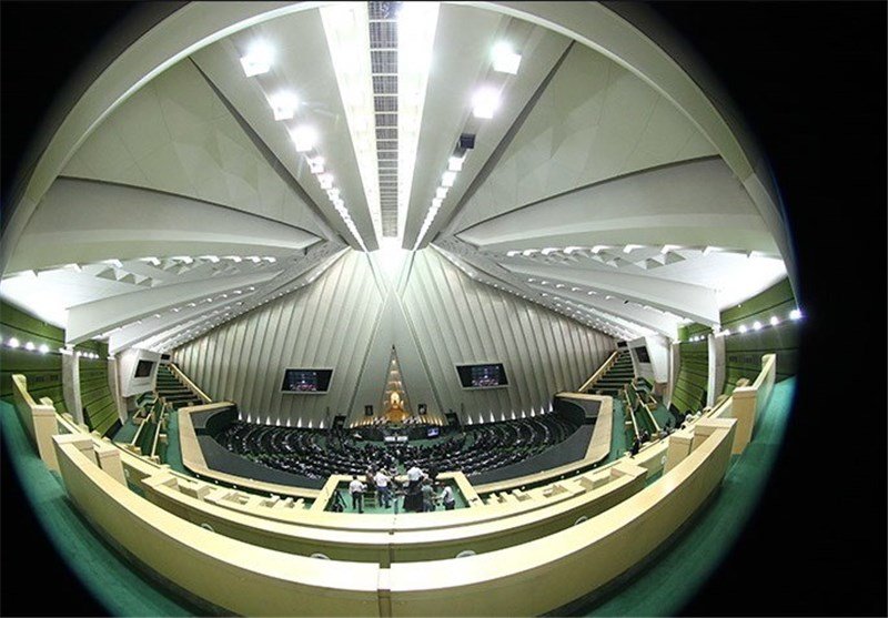 هیس! نمایندگان فریاد نمی‌زنند...