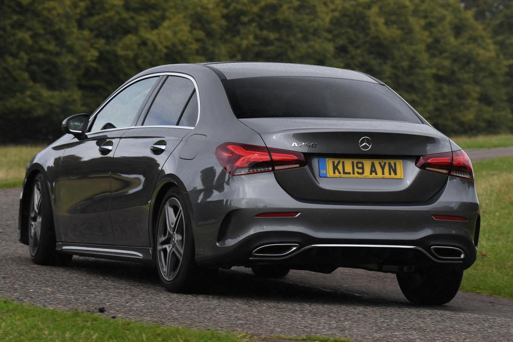 بررسی فنی خودروی مرسدس A کلاس سدان ۲۰۱۹ + مشخصات