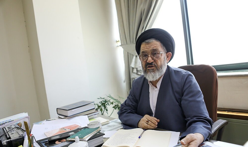 اکرمی: مگر احمدی‌نژاد که بود، چیزی جز دستپخت ما و شورای نگهبان؟