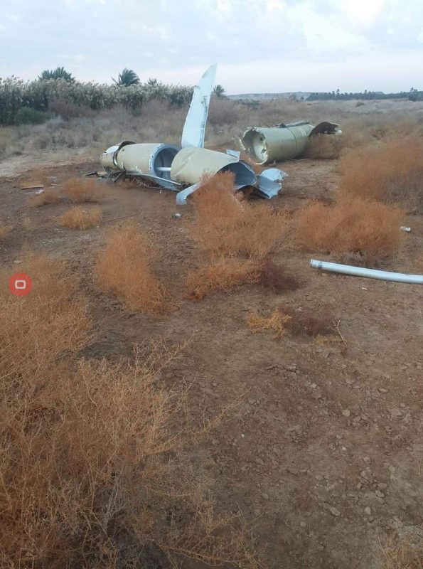 حمله موشکی به پایگاه‌های آمریکایی، تصاویری از سقوط یکی از موشک‌های ایرانی