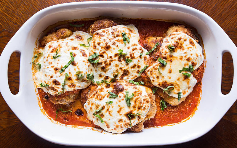 مرغ با پنیر پارمیزان – استرالیا