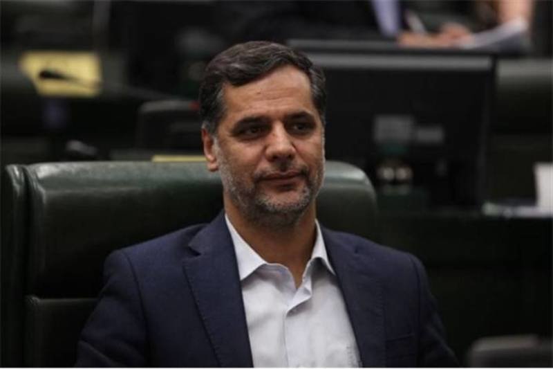 کاری نکنید مردمِ عصبانی، آتش به اختیار مانع ورودتان شوند / پلیس باید جریمه سنگین برای مسافرت‌های غیرضرور اعمال کند