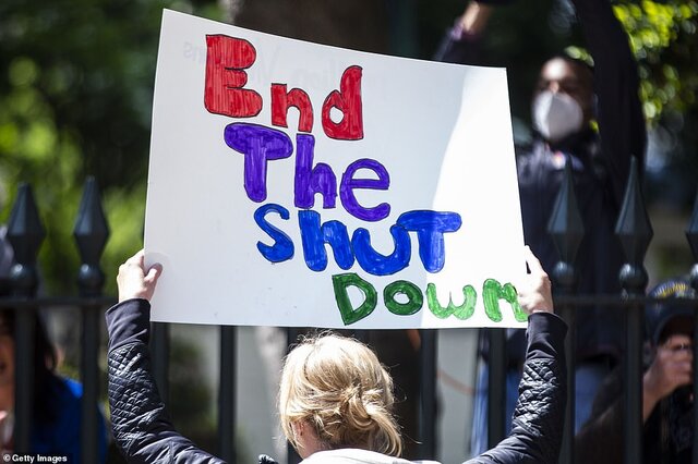 اعتراضات ضد قرنطینه در آمریکا / عکس