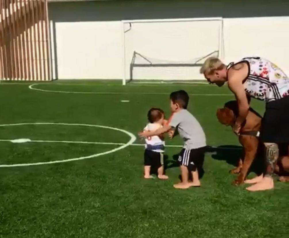 غول‌های فوتبال اروپا، بی توجه به قرنطینه +تصاویر