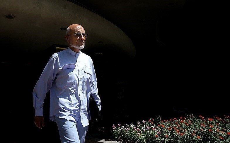 سونامی وزرای احمدی نژاد مقابل قالیباف/سهم زاکانی برای انصراف چه بود؟