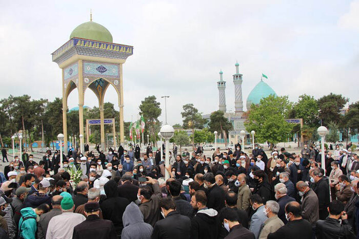 پیکر آیتالله قدمی در گرگان به خاک سپرده شد / عکس