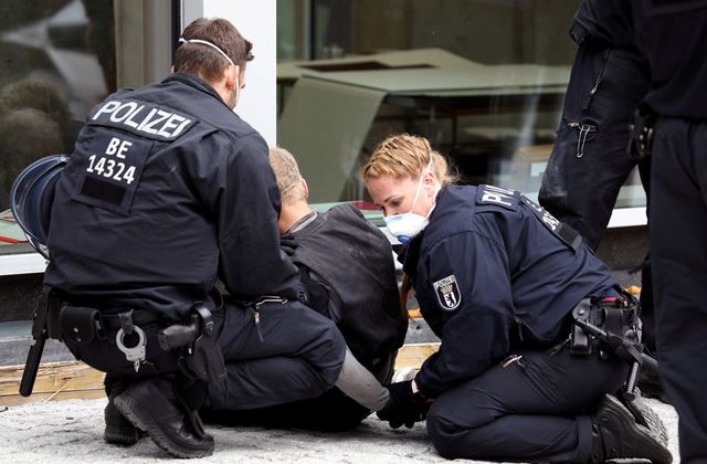 تظاهرات تظاهرات