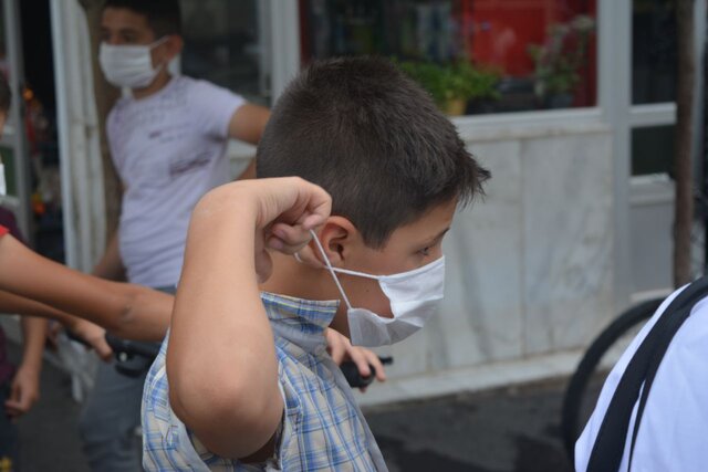 توزیع ۲۵۰۰ عدد ماسک رایگان توسط دانشجویان دانشگاه علوم پزشکی تبریز