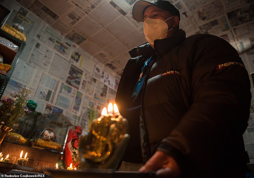 رسم عجیب مردم بولیوی؛ تزئین جمجمه مردگان برای کسب شانس و سلامتی