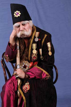 غیبت جواد عزتی در سینما، قهر یا چی؟