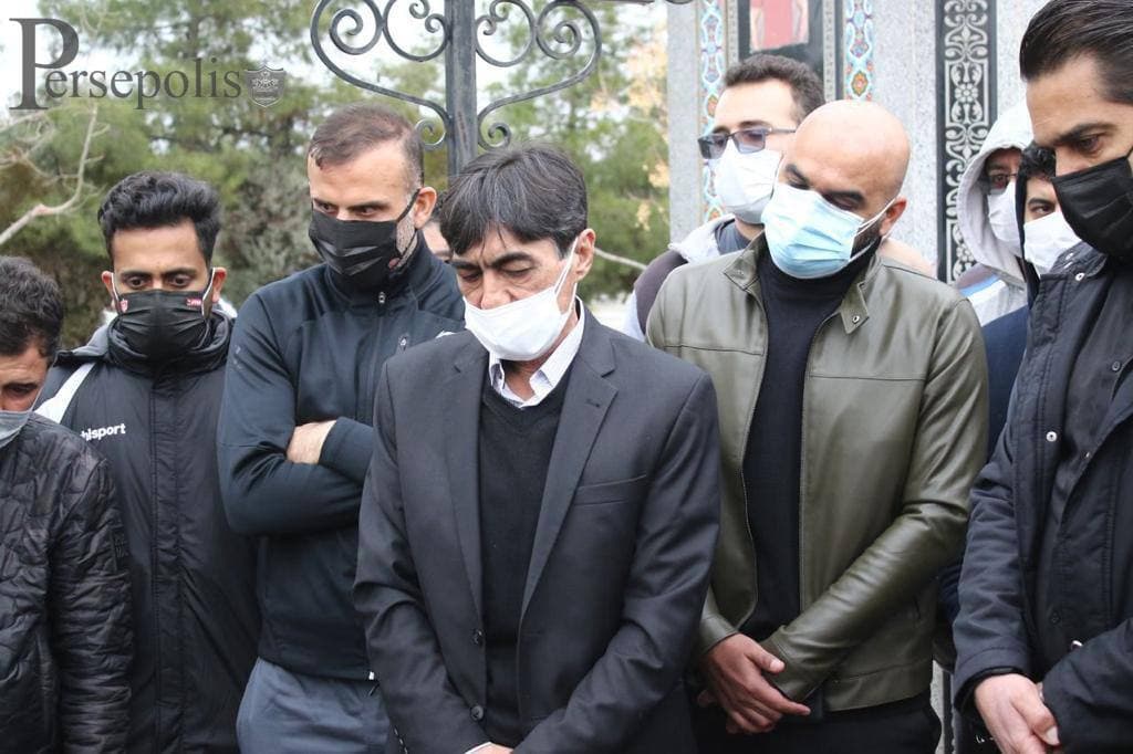 اشک یحیی و پرسپولیسی‌ها بر مزار میناوند و انصاریان/عکس