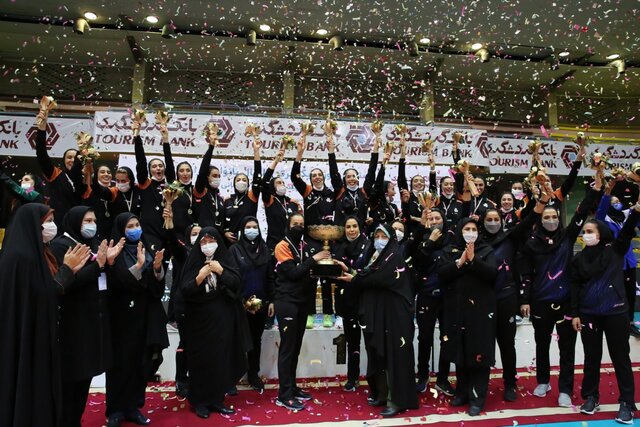 از رفت و آمد سرمربیان خارجی تا تغییر چندباره برنامه لیگ والیبال در سال ۱۳۹۹