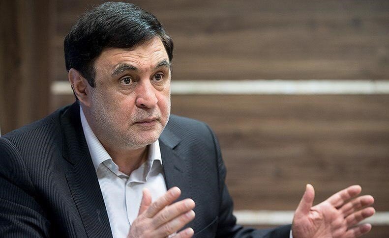 توصیه یک اصولگرا به رئیسی: کابینه از افرادی که در ستاد انتخاباتی بودند تشکیل نشود