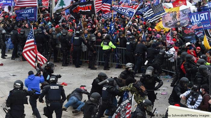 وزیر خارجه کوبا: بدترین صحنهها از سرکوب مردم را در اروپا دیده ام
