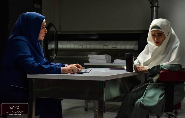 چرا اثری از کرونا در تلویزیون نمی‌بینیم؟