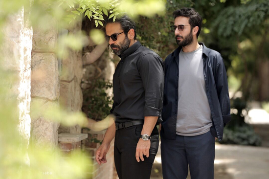 تلویزیون همچنان غمگین و مصیبت‌زده می‌ماند