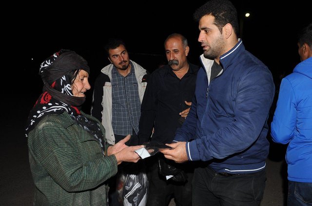 حسن یزدانی: تا آخر در کنار مردم زلزله زده خواهیم بود