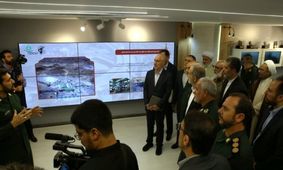 بازدید پزشکیان از فعالیت‌های زیربنایی و زیرساختی قرارگاه سازندگی خاتم‌الانبیاء (ص) سپاه/ ویدئو


