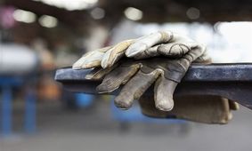 ۱۱ اردیبهشت روز کارگر، تعطیل رسمی است
