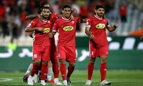 تنها زن تماشاگر بازی پرسپولیس چه کسی بود؟/ عکس

