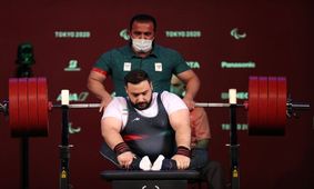 وضعیت نامشخص قهرمان پارالمپیک توکیو برای ادامه فعالیت در وزنه‌برداری

