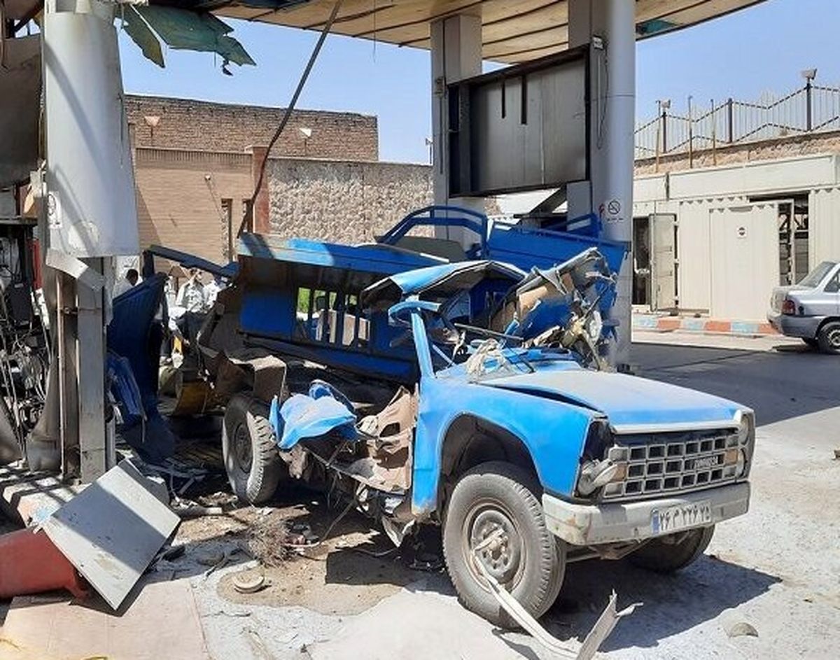 انفجار جایگاه سوخت در پی طوفان کهگیلویه

