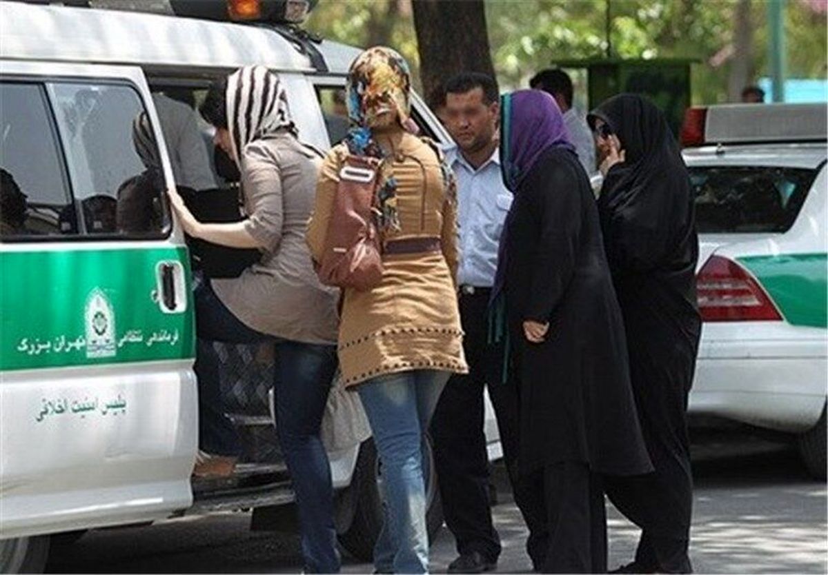 مراجع قم از ابتدا با گشت ارشاد مخالف بودند/ مراجع نجف 10 سال پیش گفتند در عراق حجاب اجباری نکردند، وضعیت حجاب به مراتب بهتر از ایران است/ از نظر ما برخورد حاکمیت با مساله حجاب بی‌فایده بوده اما عده‌ای آن را پز و شعار دینداری می‌دانند
