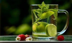 چگونه در طول روزه داری کمتر احساس تشنگی کنیم؟