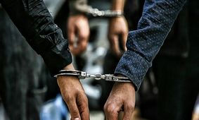 دستگیری متهمان به شرارت و زورگیری در طرقبه شاندیز/ سلاح گرم و سرد و چندین دستگاه تلفن همراه مسروقه کشف شد