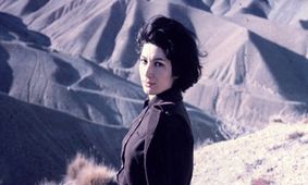 روایتی بی‌پرده از زندگی فروغ فرخزاد؛ از ازدواج در ۱۶ سالگی تا ارتباط با ابراهیم گلستان