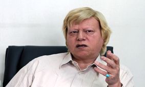 الواح هخامنشی که همراه با کاروان رئیس جمهور وارد کشور شد، پنجمین محموله این الواح بود که به کشور بازمی‌گشت/ متن الواح نشان میدهد زنان و مردان ایرانی در آن تاریخ حقوق برابر داشتند