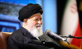 امام جمعه مشهد: تصمیم نهایی درمورد جنگ با رهبر انقلاب است و باید تابع ایشان بود