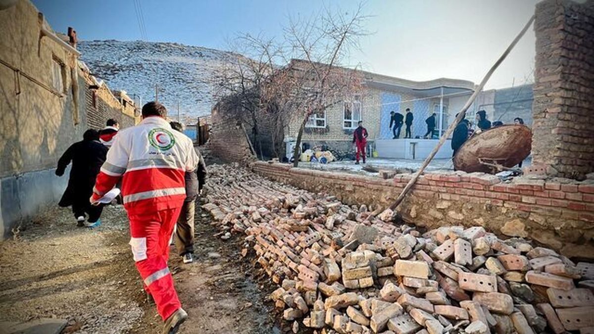 عملیات جست‌وجو و نجات زلزله زدگان در خوی پایان یافت/ ویدئو