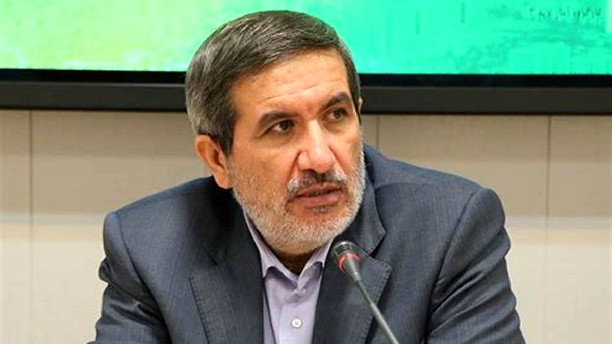 گزارش خزانه‌دار شورای شهر درمورد اقدام شهردار به فروش اموال برای پرداخت حقوق کارمندان، برای ما سند است، ولی زاکانی آن را تکذیب کرد/ اگر زاکانی بخواهد همه برنامه‌هایش را با هم پیش ببرد نه منابع جواب می‌دهد و نه زمان