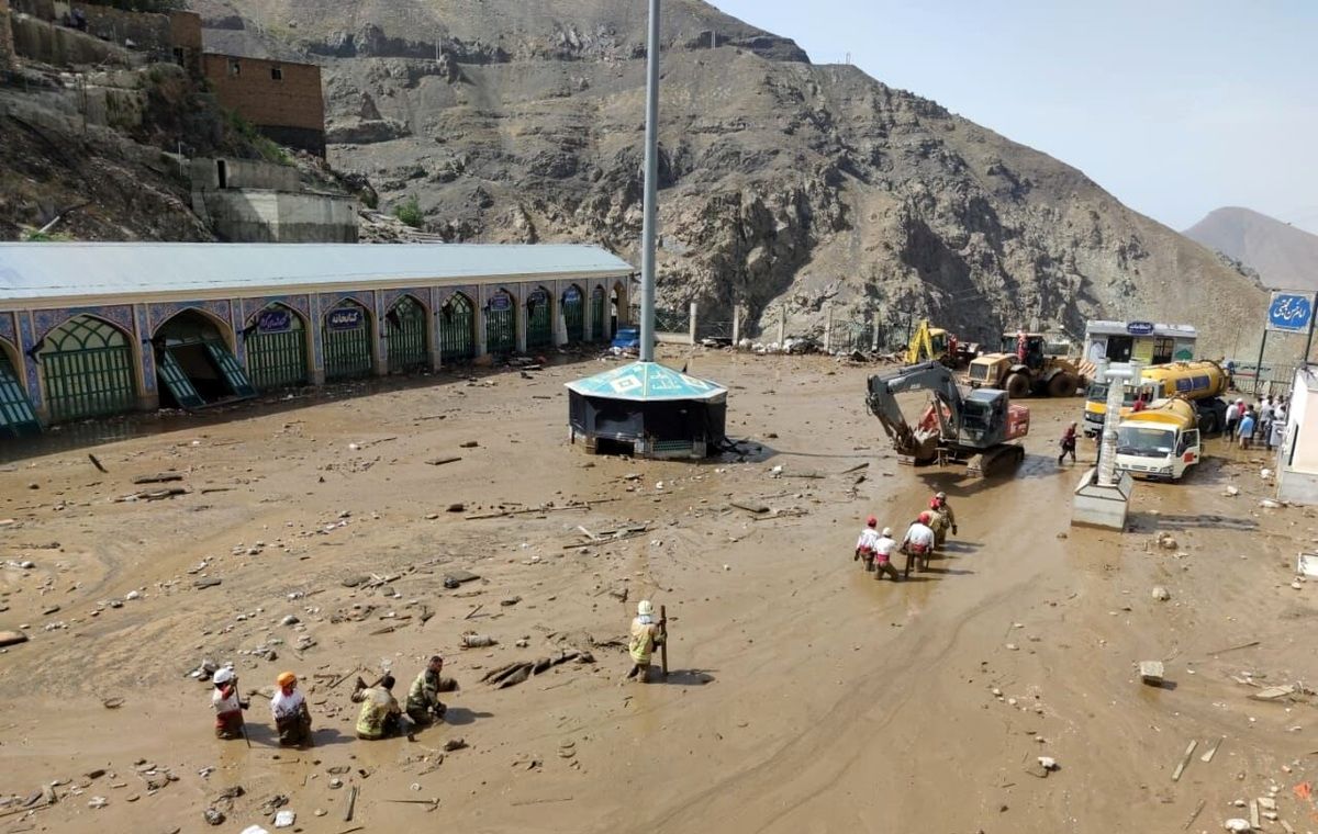 بازمانده سیل امامزاده داوود: ۲۰۰ نفر زیر آوار هستند