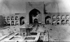 مشهد مقدس و حرم رضوی در ۱۶۰ سال پیش/ تصاویر