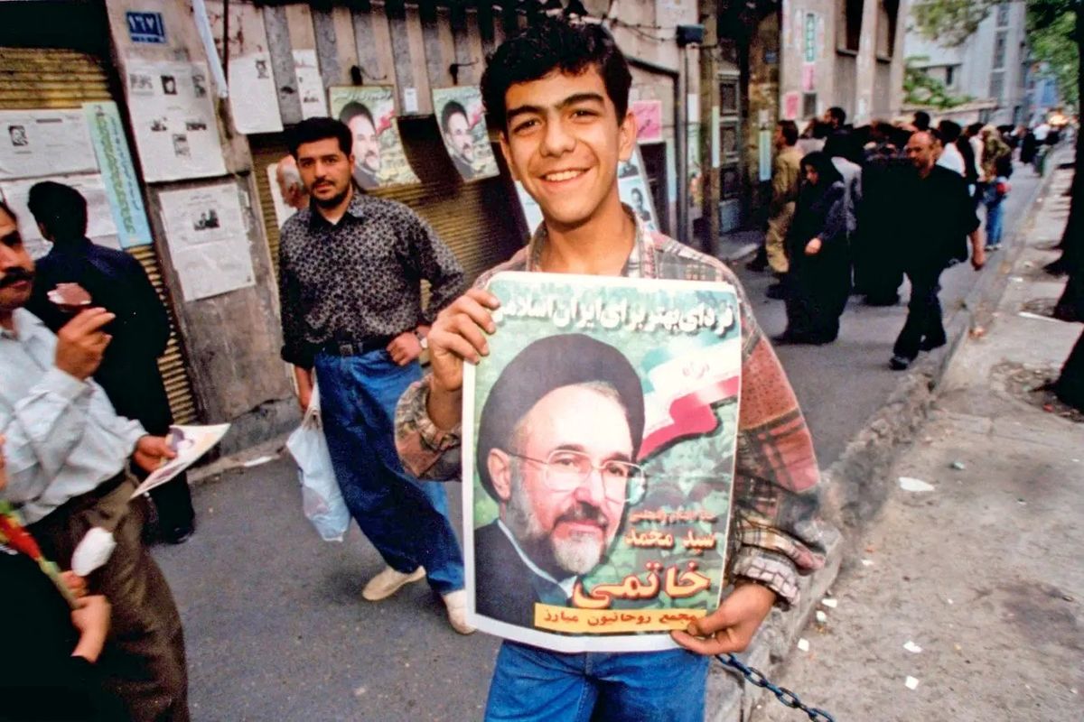 روز امید و رویا؛ بازخوانی دوم خرداد ۱۳۷۶ و آنچه بر میراث آن گذشت

