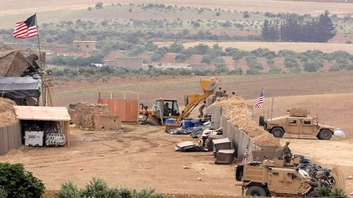 حمله موشکی به پایگاه ارتش آمریکا در میدان گازی «کونیکو» در شرق سوریه

