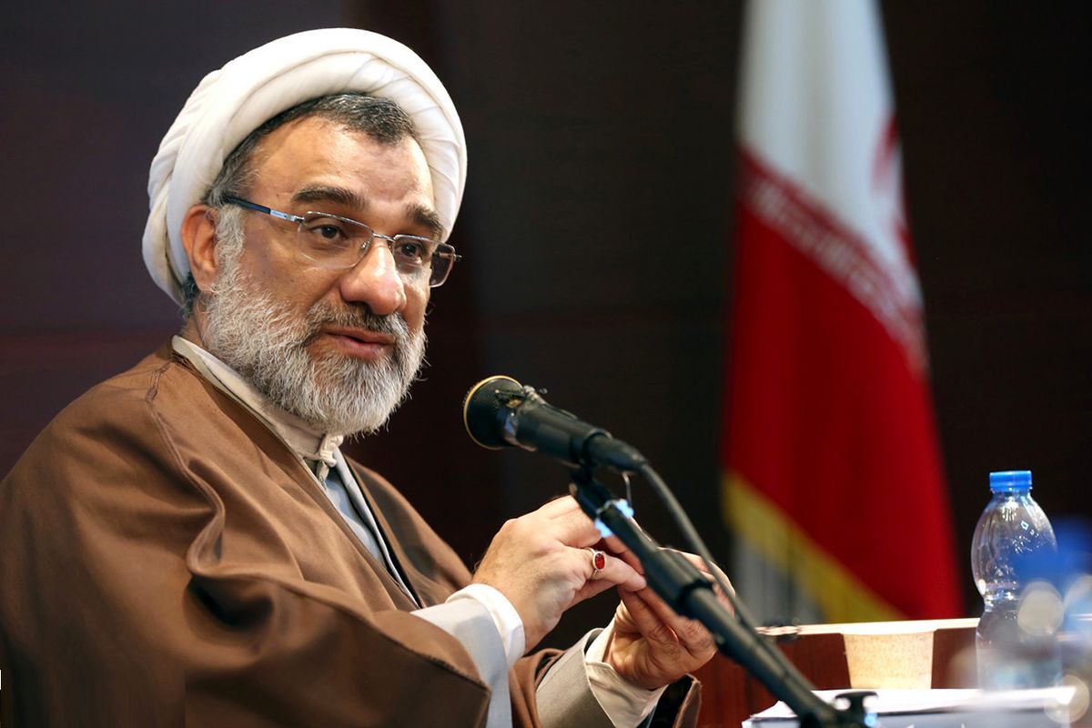 نگهداری از توله سگ و گربه جای فرزندان را گرفته است