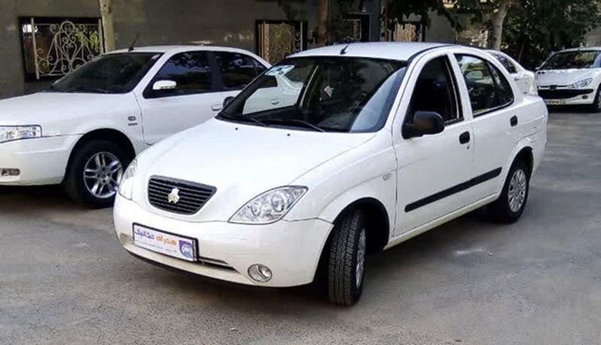 کشف مجموعه احتکار شده خودروی تیبا در ملایر