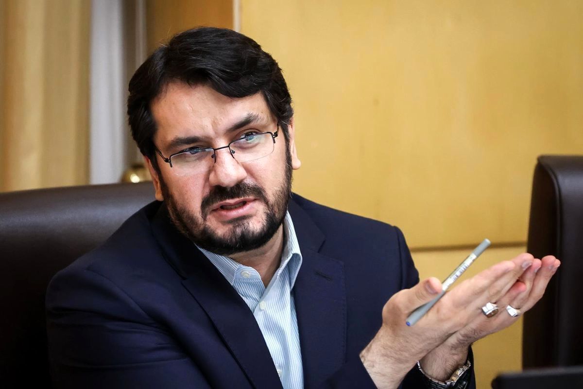 این افراد زمین با اجاره ۹۹ ساله می‌گیرند