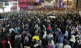 تجمع و عزاداری برای جان باختگان حادثه متروپل/ ویدئو