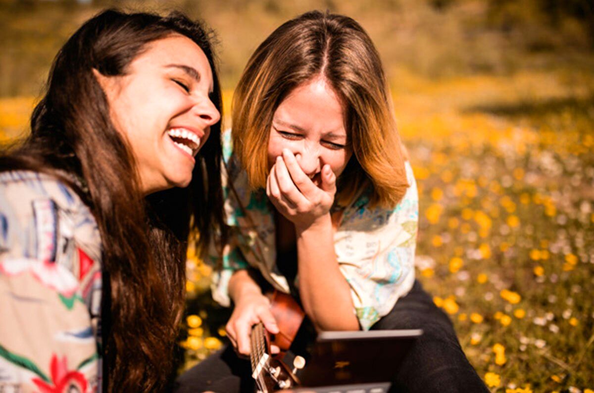 چرا می‌خندیم؟