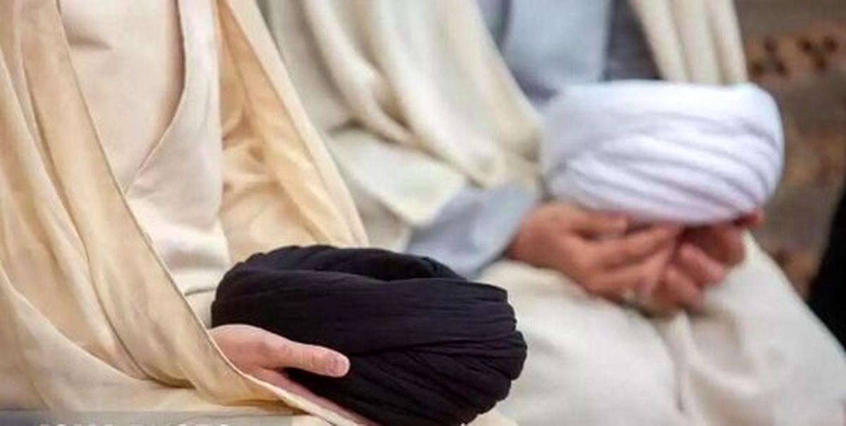 انتقاد یک روزنامه نگار از «پدیده عمامه‌ پرانی»/ چرا روشنفکران هشدار نمی‌دهند؟

