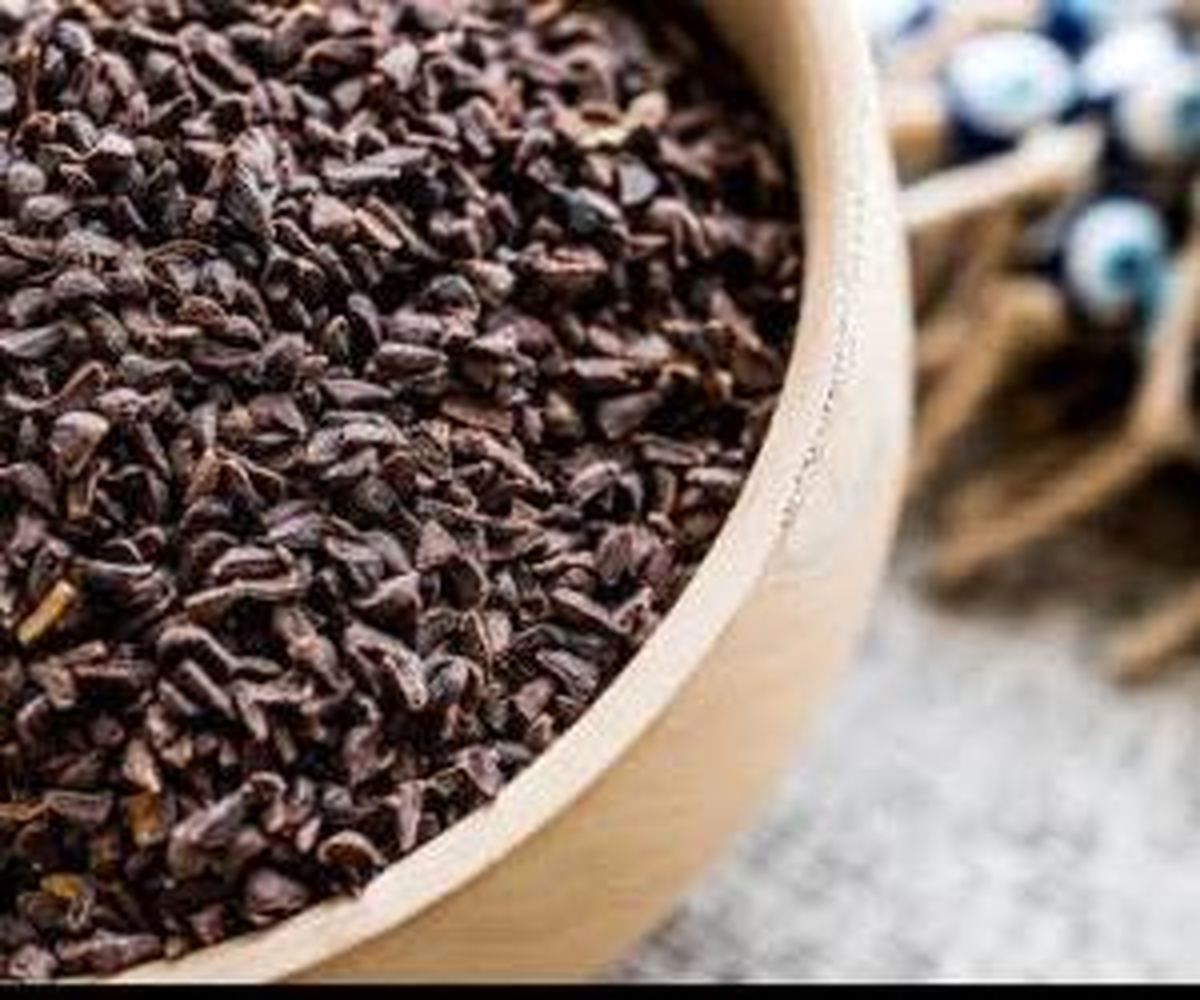 آشنایی با خواص و مضرات گیاه اسپند