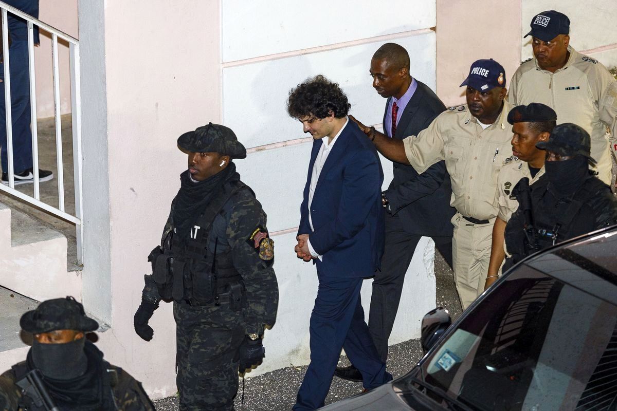 داستان سقوط پادشاه رمزارز دیجیتال؛ از یک پنت هاوس مجلل تا یک زندان پر از موش!