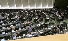 تصویری جالب از سلفی گرفتن چهار روحانی در مجلس