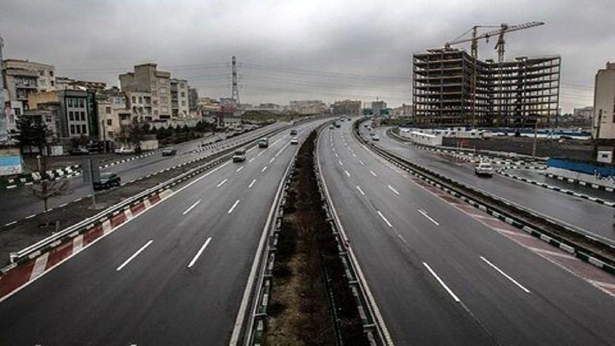 فرونشست آسفالت در اتوبان باکری 